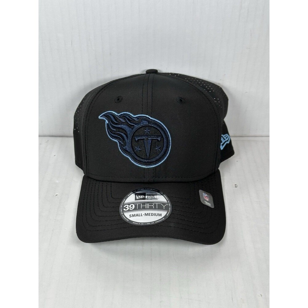Size S/M New Era Tennessee Titans Night Black 39THIRTY Adult NFL Hat Cap NWT
